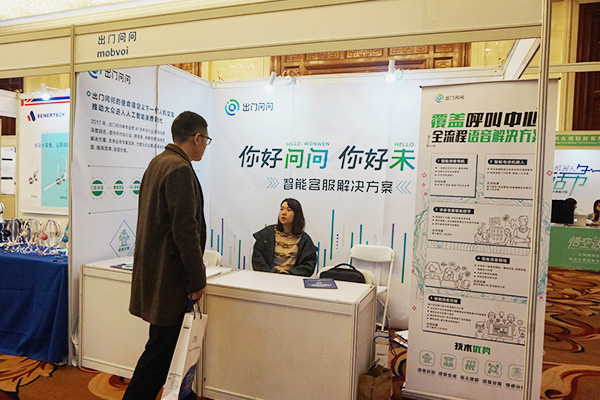 ���T����